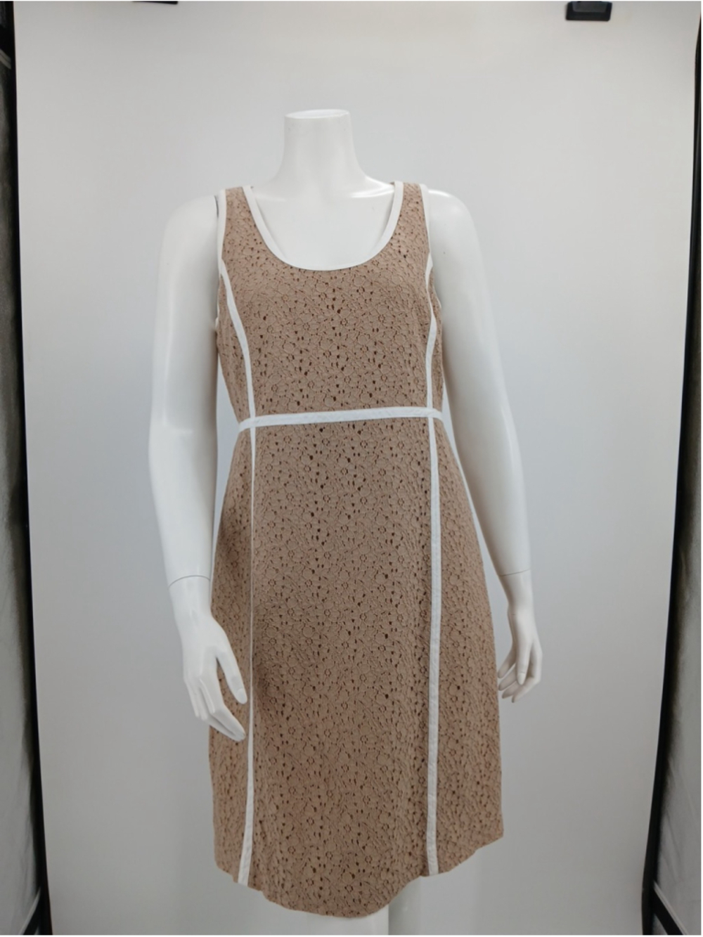 MICHAEL Michael Kors Tan & White Floral Lace Sleeveless Sheath Dress Size 10